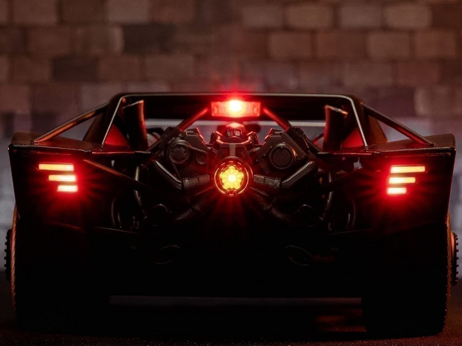 DC Comics the Batman Batmobile with Lights Die-Cast Car 